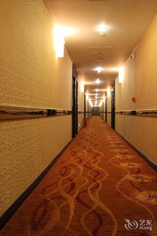 Chengdu Ronghome Hotel מראה חיצוני תמונה